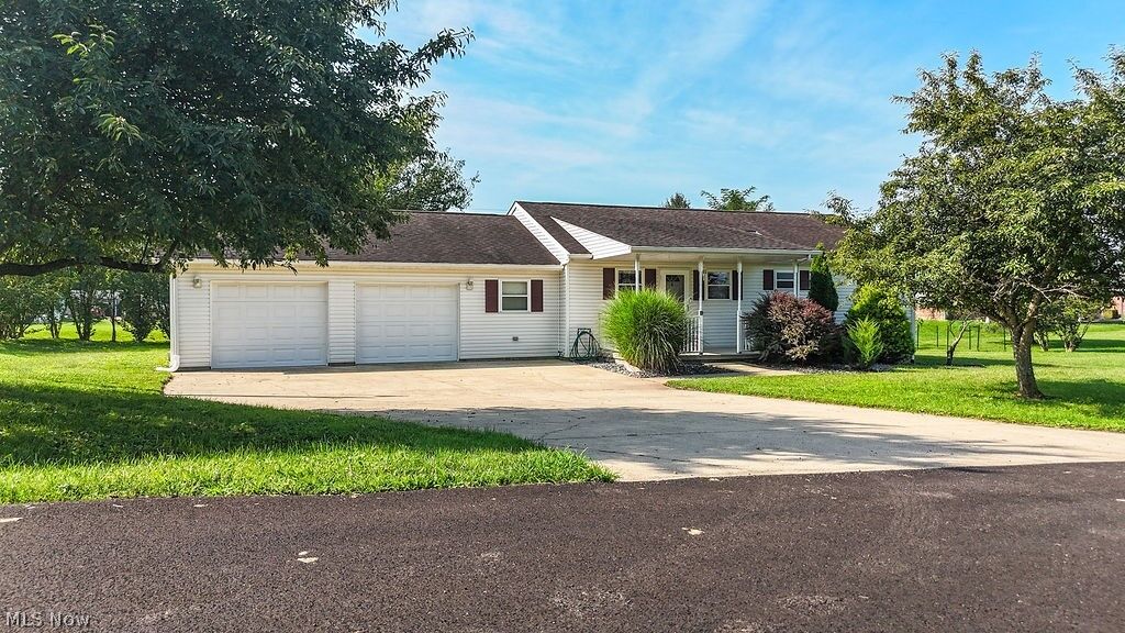 Property Photo:  103 Creston Lane  OH 45750 