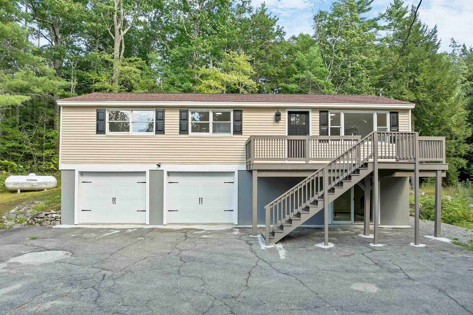 Property Photo: 34 Hollings Drive NH 03303