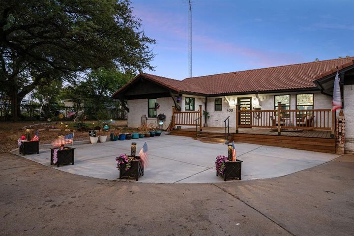 Property Photo:  400 W Atchley Drive  TX 76048 