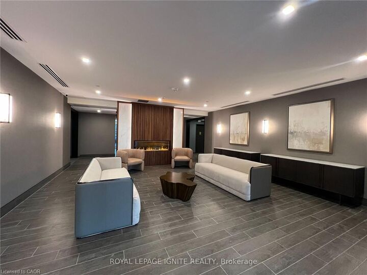Property Photo:  470 Dundas St E S/S Street E 1204  ON L8B 2A6 
