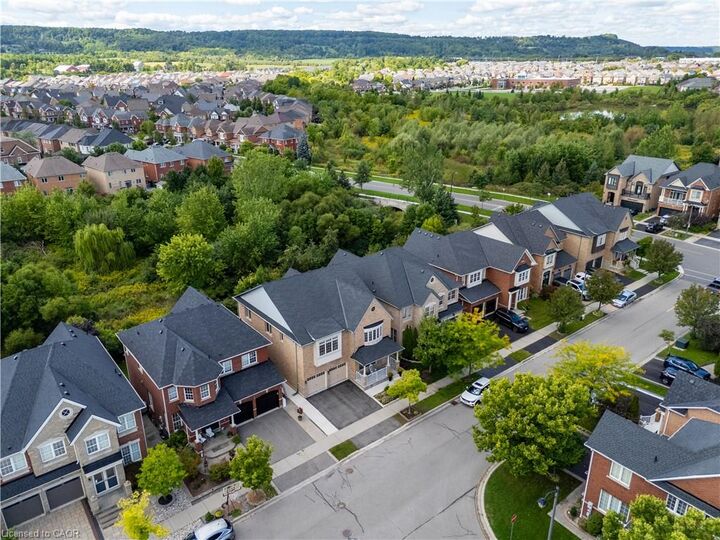 Property Photo:  360 Holmes Crescent  ON L9T 0T4 
