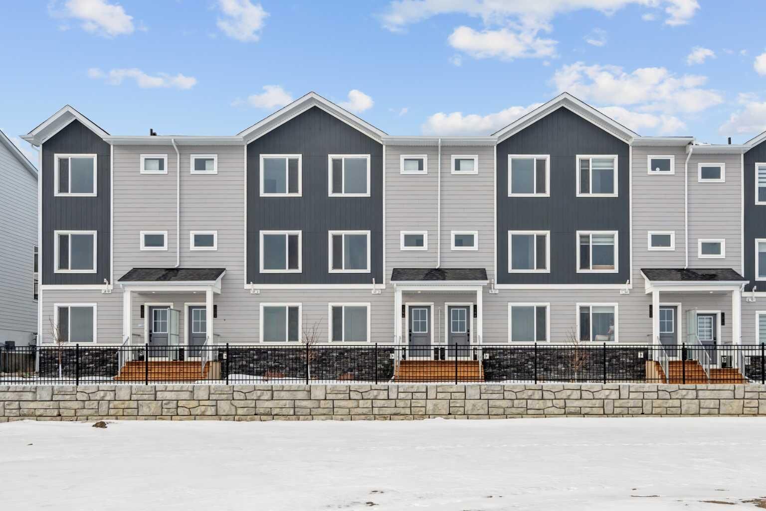 Property Photo: 25 Wildwoods Court SW 1306 AB T4B 5V7