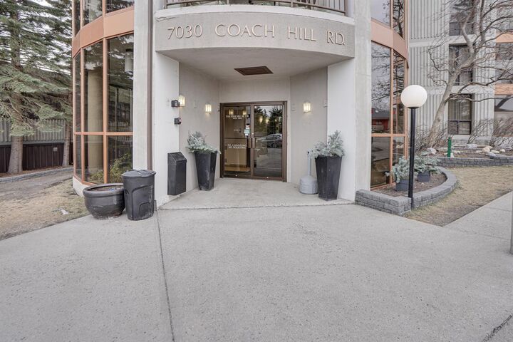 Property Photo:  7030 Coach Hill Road SW 3101  AB T3H 1E4 