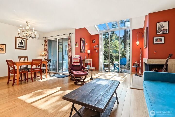 Property Photo:  13730  15th Avenue NE F105  WA 98125 