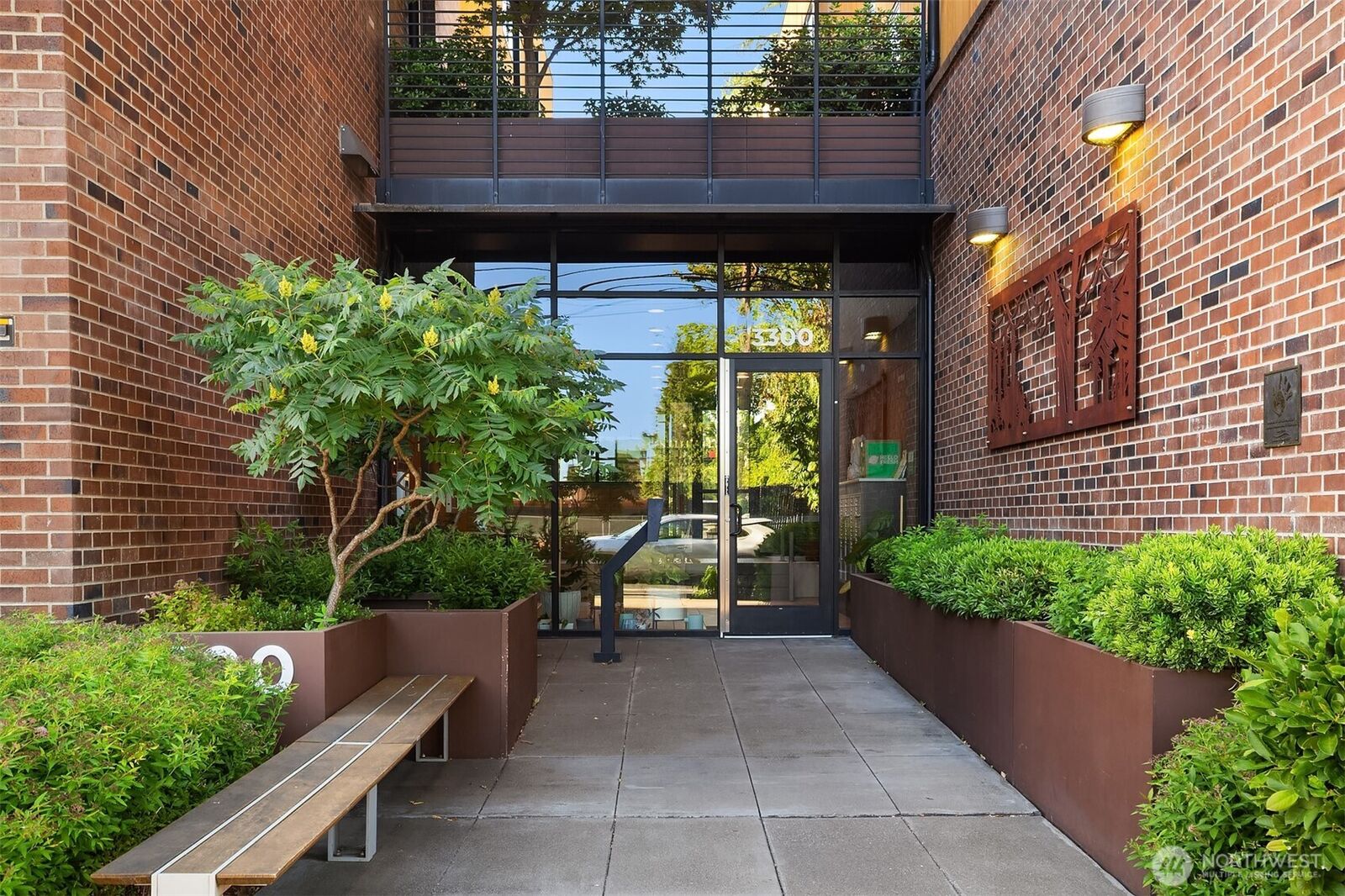 Property Photo: 3300 NE 65th Street 204 WA 98115