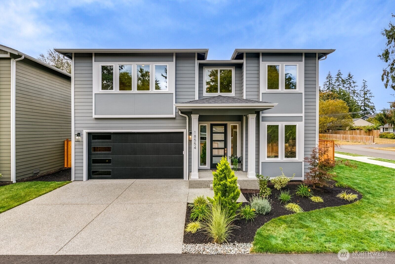 Property Photo:  18554  Stone Avenue N  WA 98133 