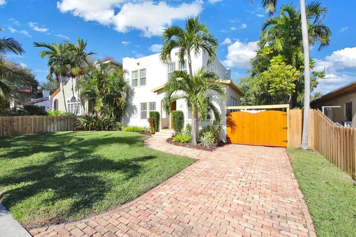 Property Photo:  607 Flamingo Drive  FL 33401 