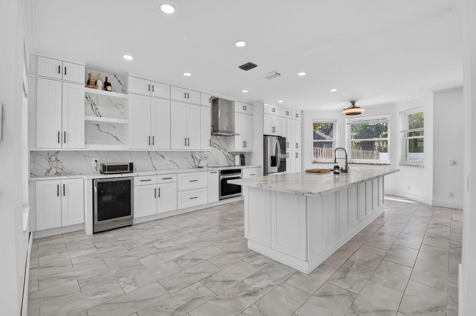 Property Photo: 7001 Chesapeake Circle FL 33436