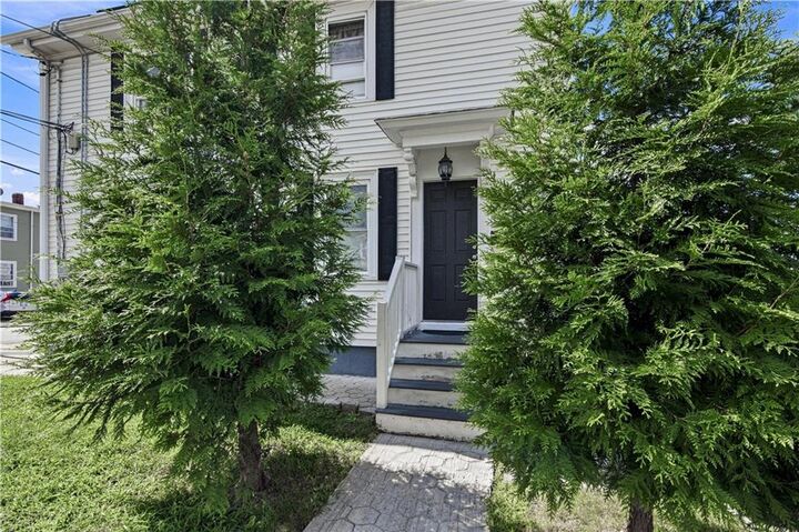 Property Photo:  509 Union Avenue  RI 02909 