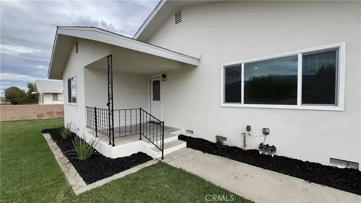 Property Photo:  488 E Victory  CA 92220 
