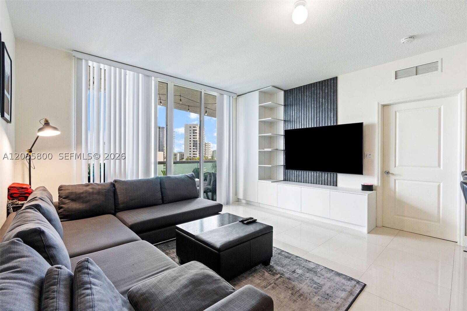 Property Photo: 7900 Harbor Island Dr 518 FL 33141