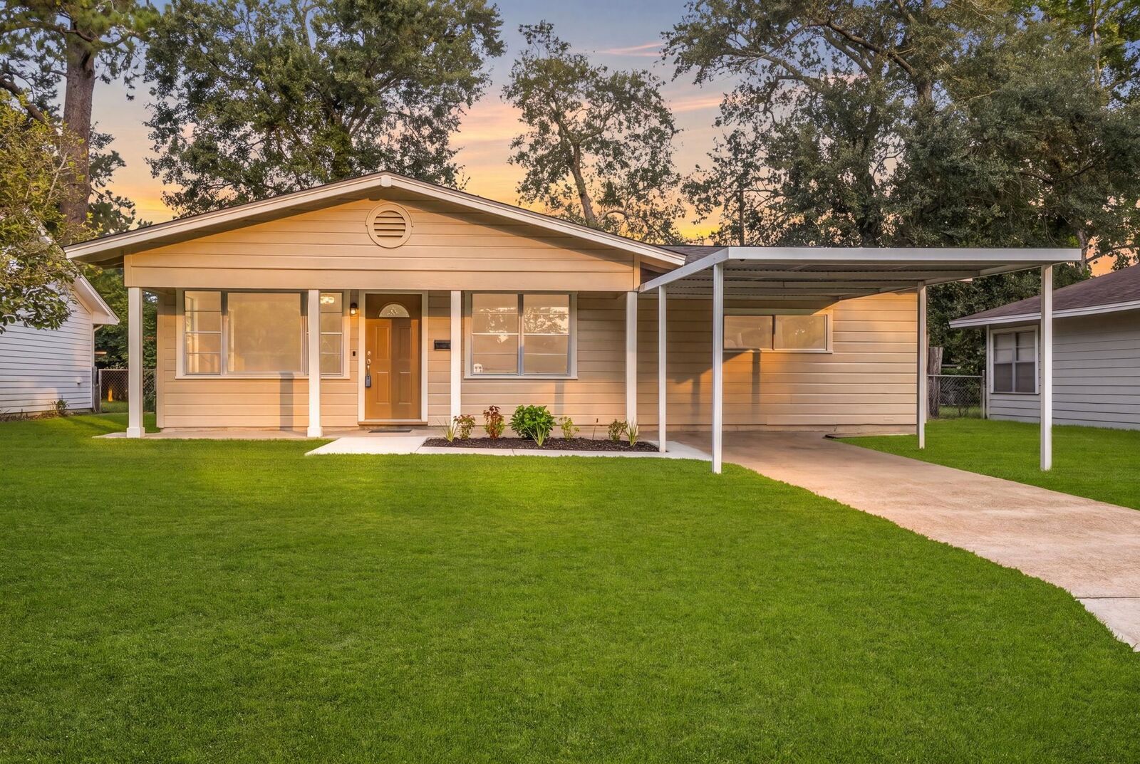 Property Photo: 695 Callaway TX 77706