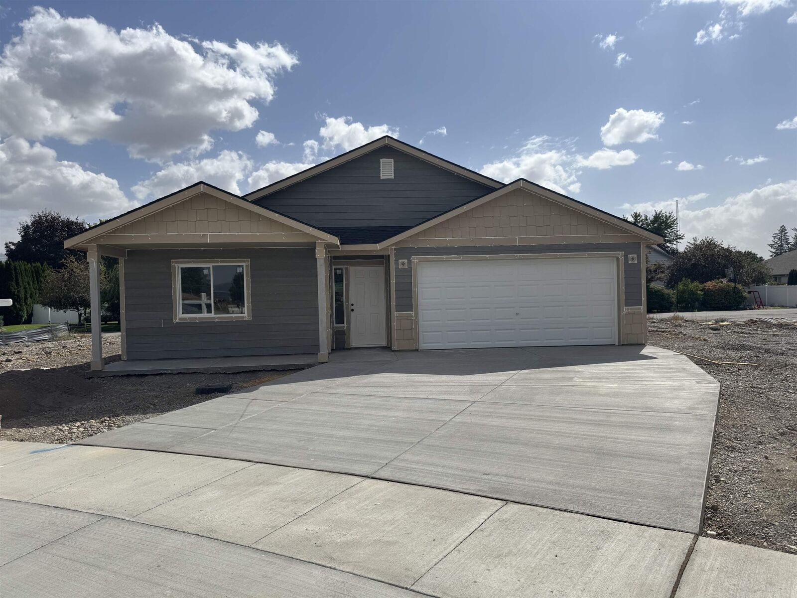 Property Photo:  425 N Garvin Ct  WA 99016 