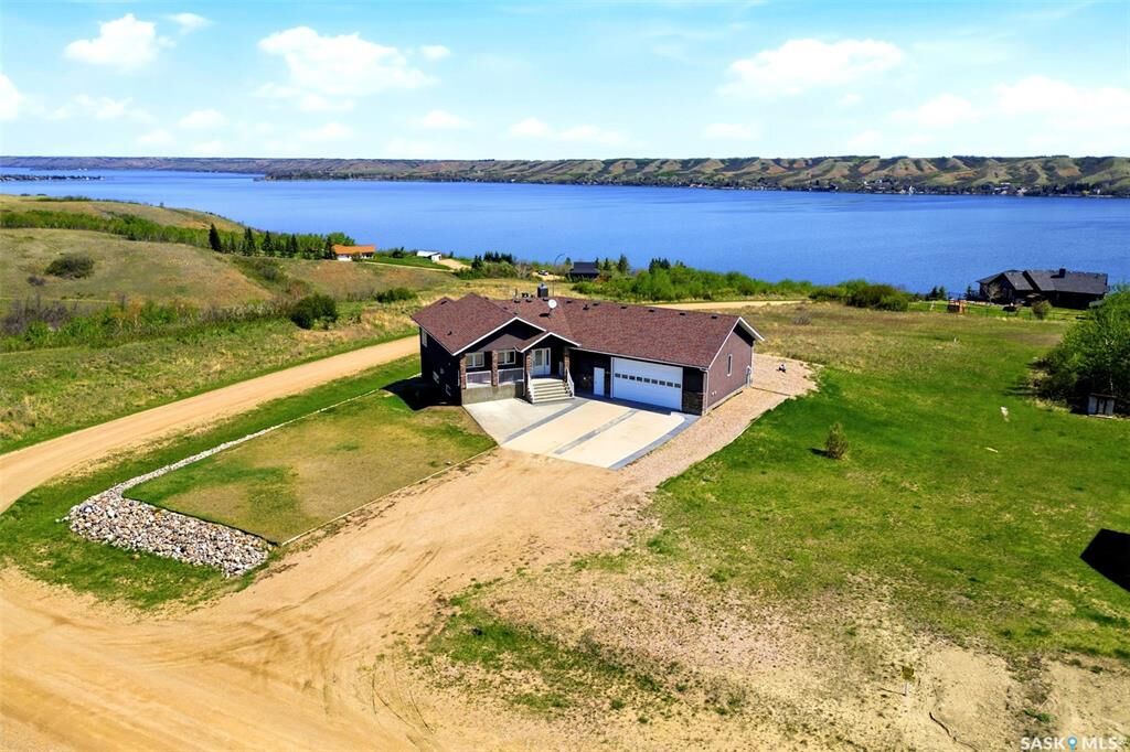 Property Photo:  701 Saskatoon Drive  SK S0G 2Y0 