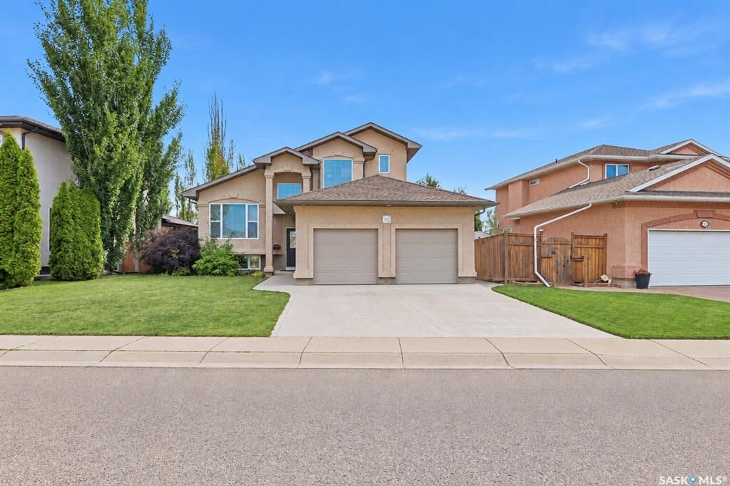 Property Photo:  703 Beechmont Lane  SK S7V 1C9 