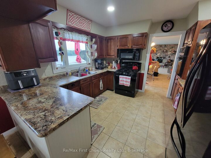 Property Photo:  602 River Avenue E  ON P0W 1L0 