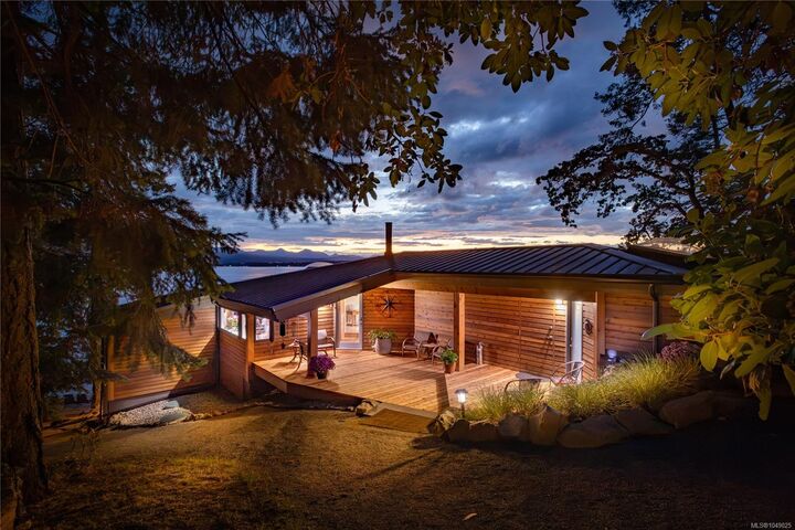 Property Photo:  256 Forbes Dr  BC V0R 2Y0 