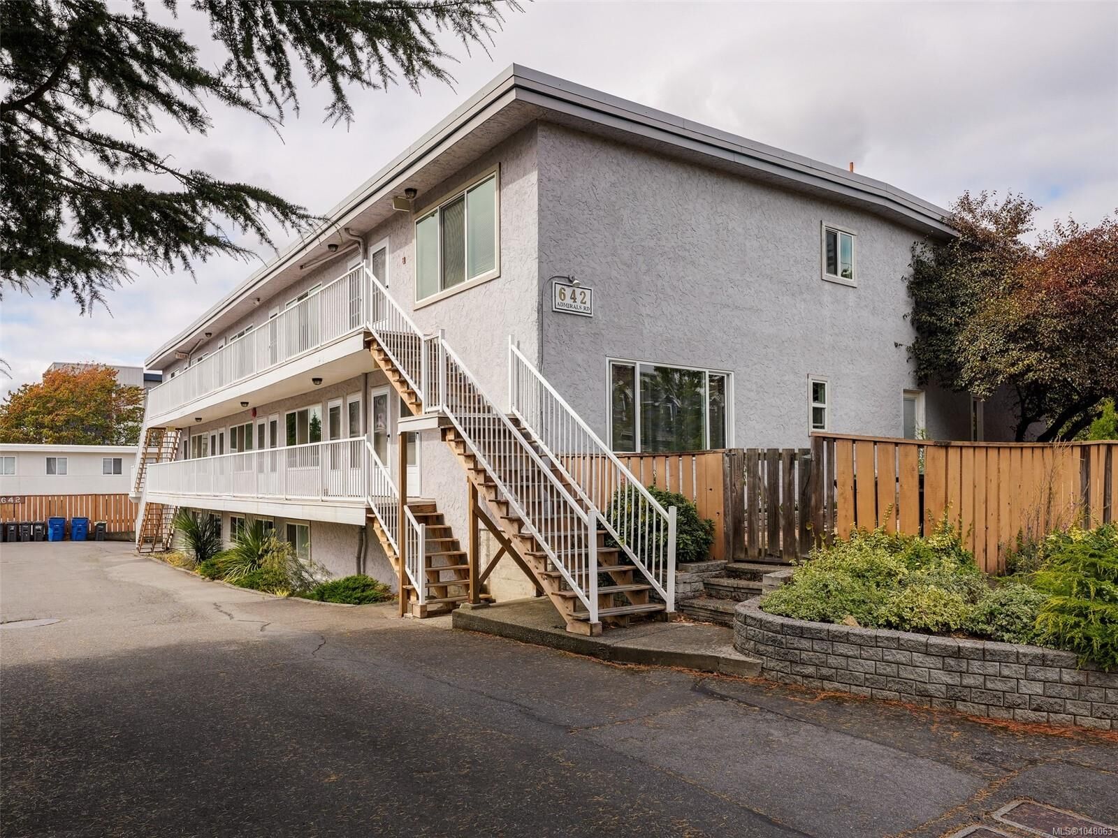 Property Photo:  642 Admirals Rd #303  BC V9A 2N7 