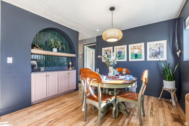 Property Photo: 9958 S Barium Ln UT 84094