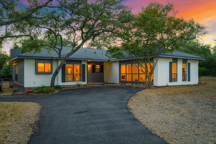 Property Photo:  11306 Zyle Lane  TX 78737 