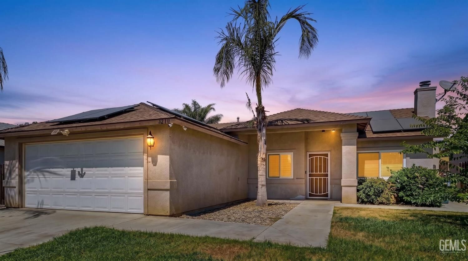 Property Photo:  210 Radicchio Avenue  CA 93307 