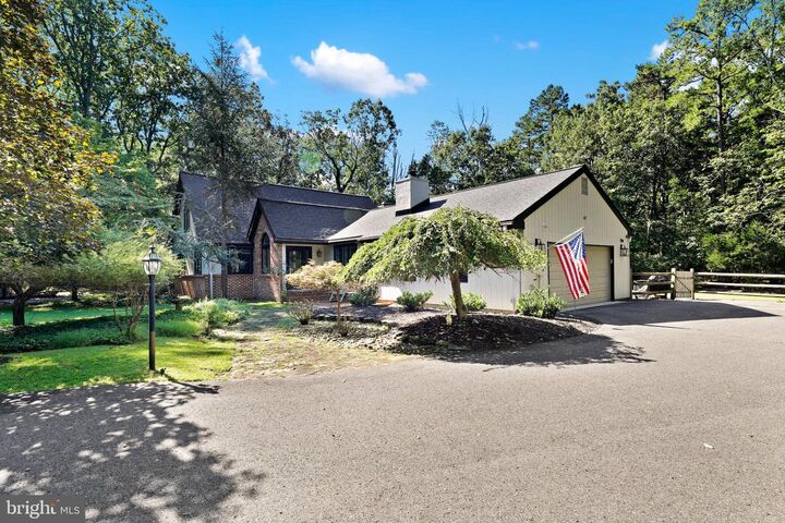 Property Photo: 43 Arrowhead Court NJ 08055