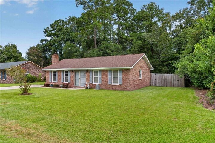 Property Photo:  613 Brailsford Boulevard  SC 29485 