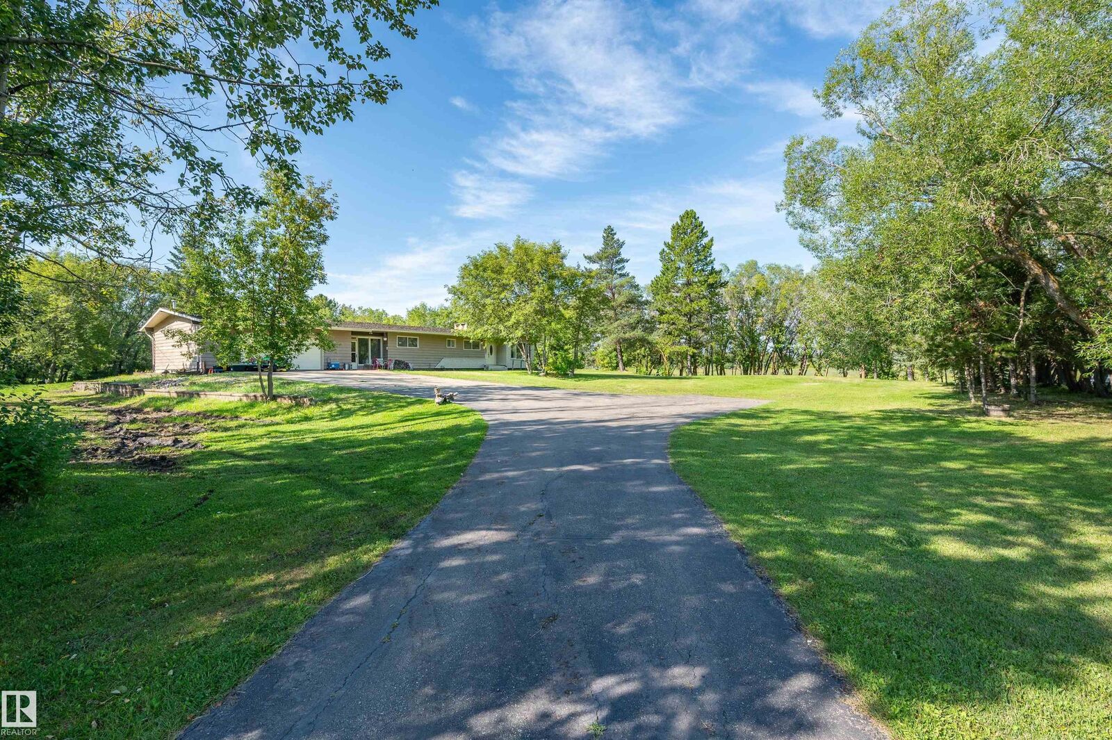 Property Photo:  52312 Rge Road 223 109  AB T8C 1B3 