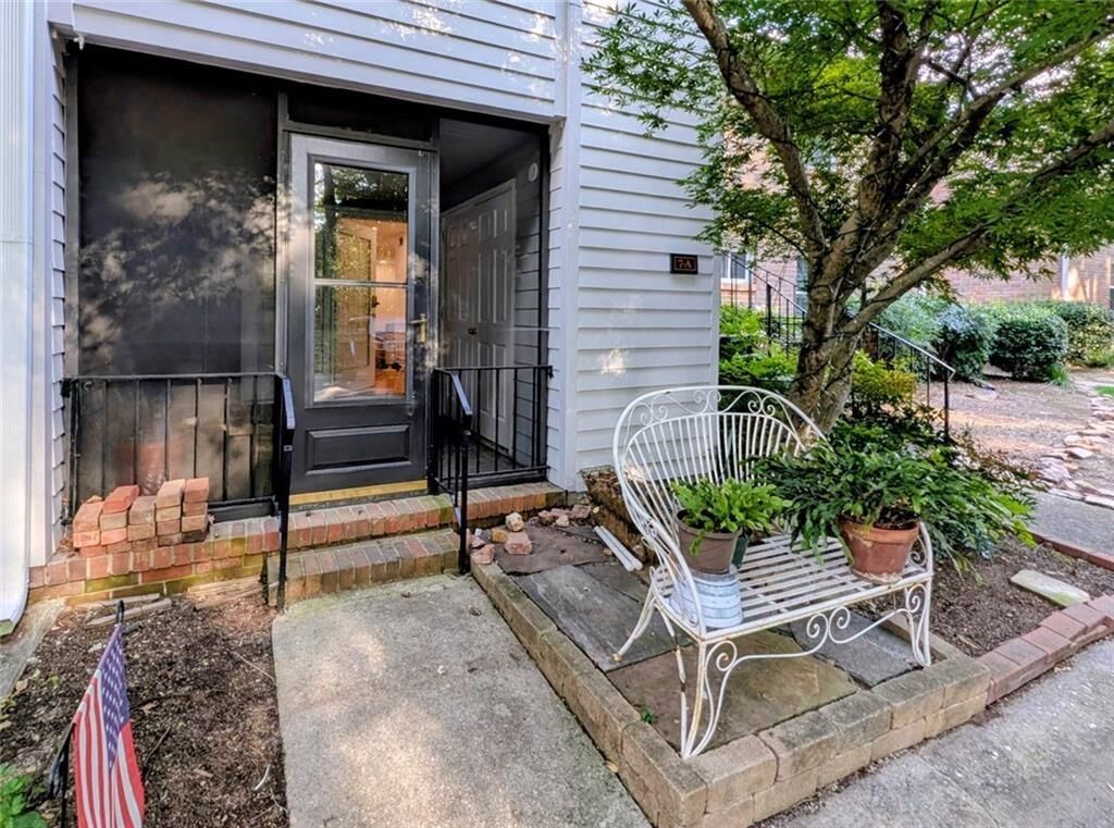 Property Photo: 6700 Roswell Road Unit 7A GA 30328