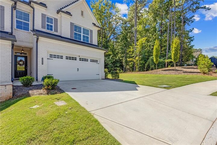Property Photo: 3905 Cavalier Way GA 30097