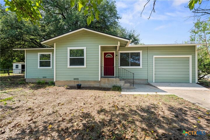 Property Photo: 22 Park Lane TX 76550