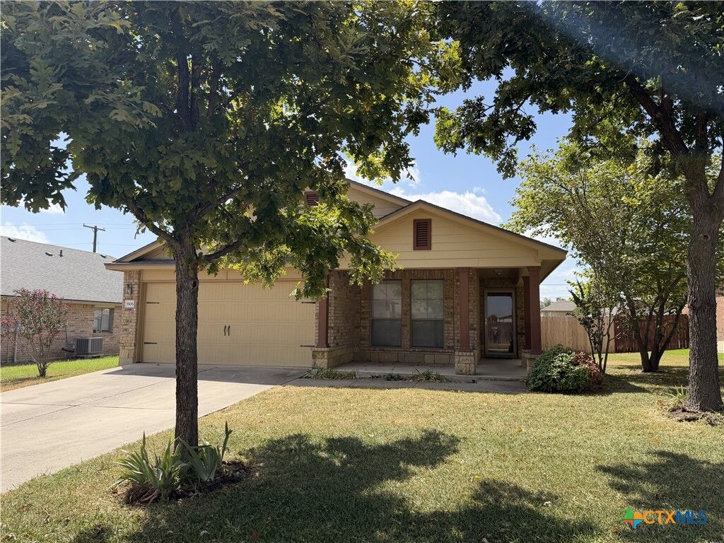 Property Photo: 5506 Holly Oak Lane TX 76542