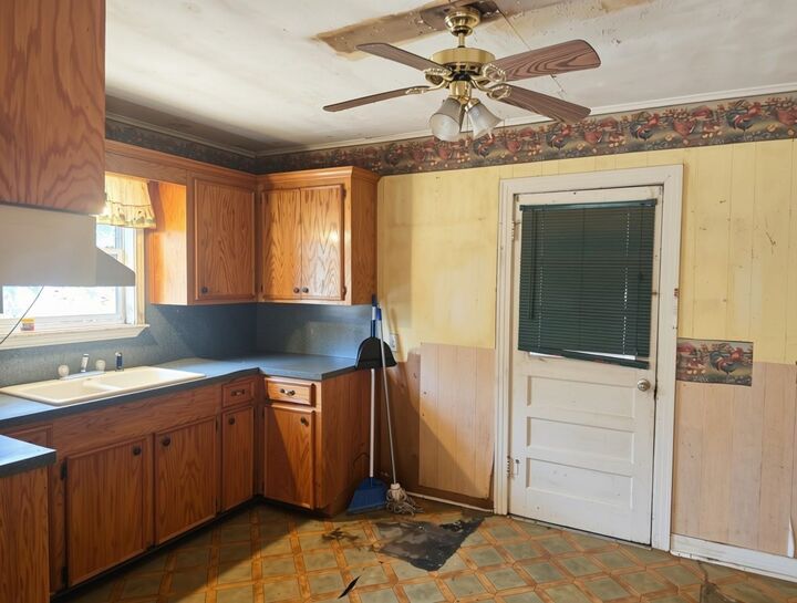 Property Photo: 7179 E Hwy 77 TX 75551