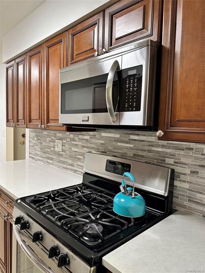 Property Photo:  4 Brevoort Drive 1B  NY 10970 