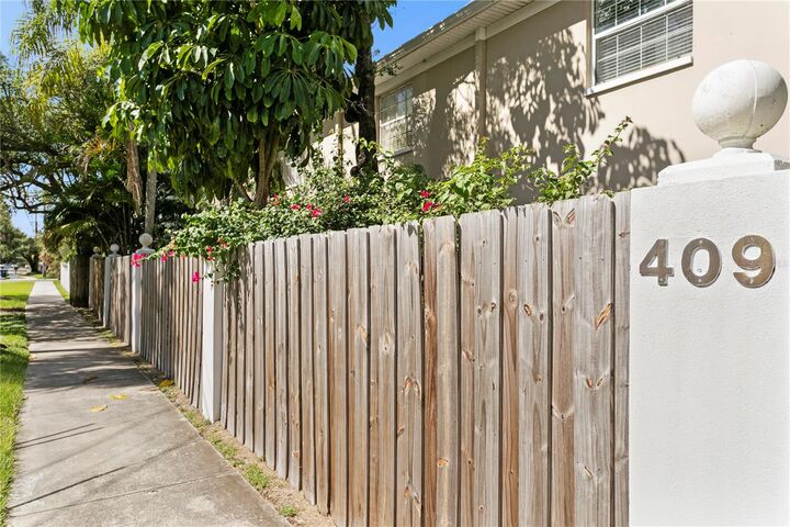 Property Photo:  409 S Audubon Avenue 2  FL 33609 