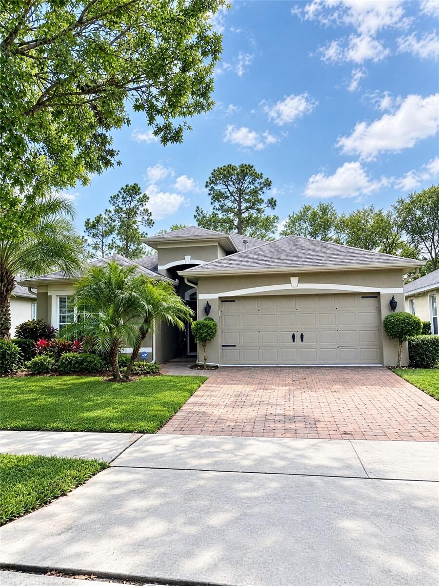 Property Photo:  221 Asterbrooke Drive  FL 32724 