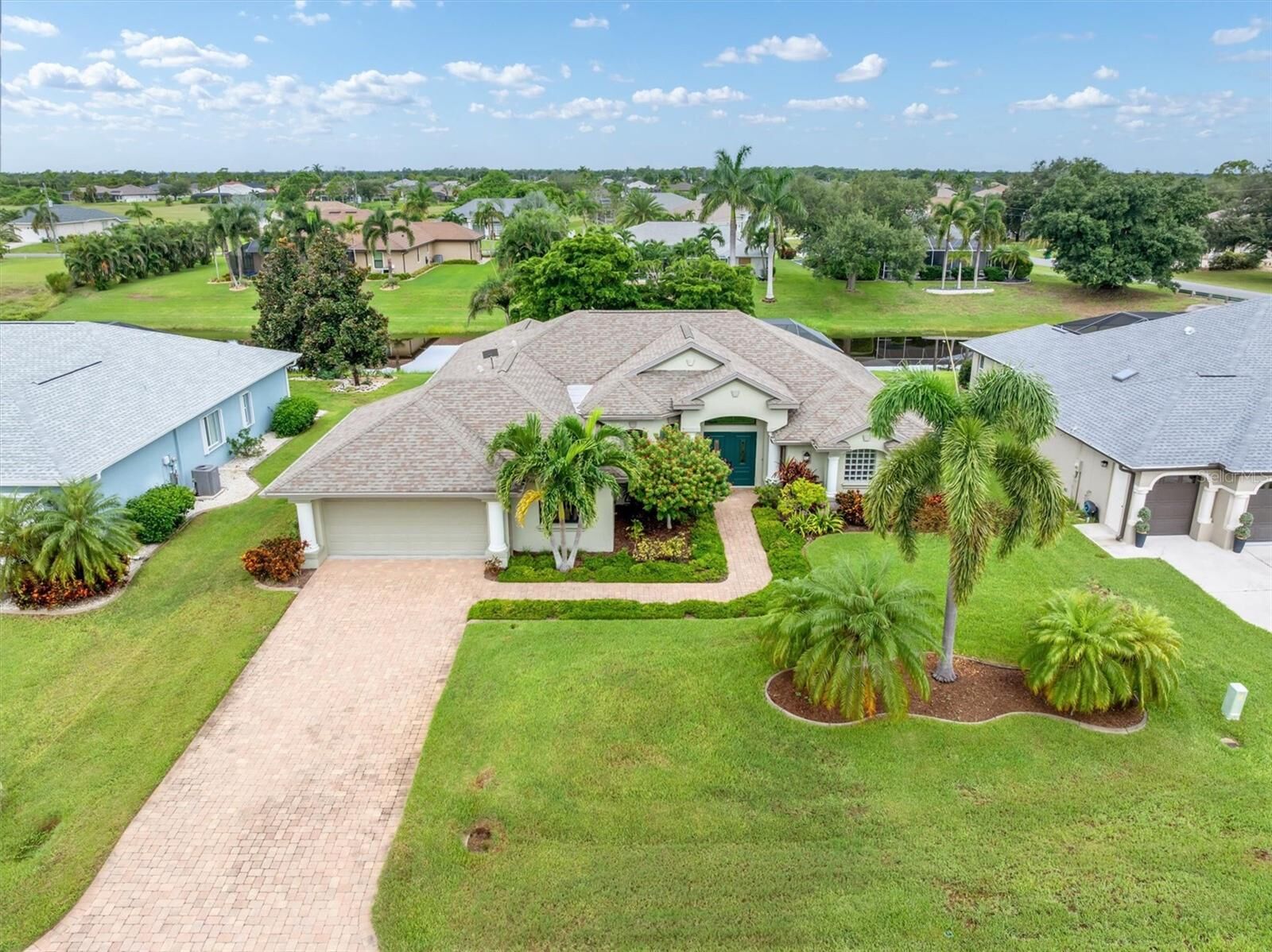 Property Photo:  5 Medalist Place  FL 33947 