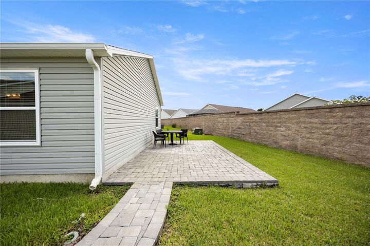 Property Photo: 6036 Altman Avenue FL 32163