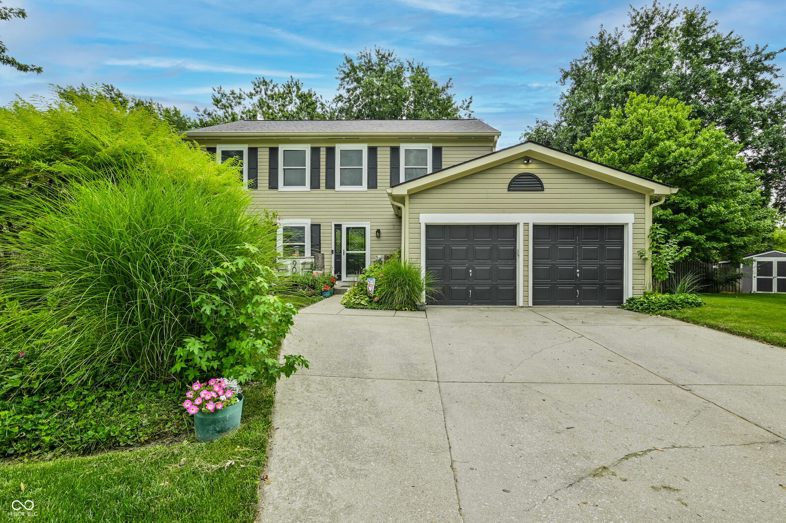 Property Photo:  909 Farmview Lane  IN 46032 