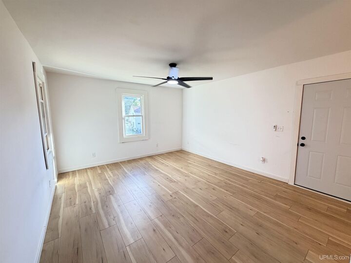 Property Photo:  805 N 5th Street  MI 49849 