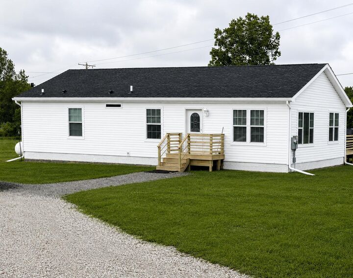 Property Photo: 815 Hammont Street MI 48867