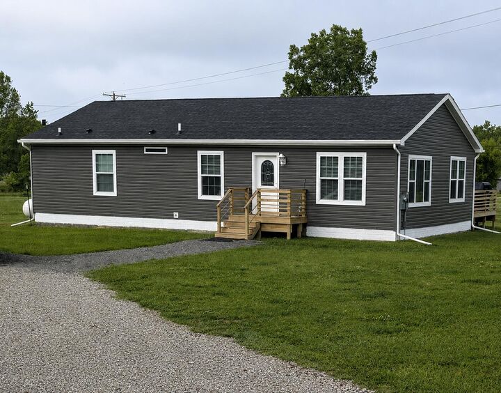 Property Photo:  815 Hammont Street  MI 48867 