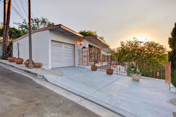 Property Photo:  1459 Marion Dr  CA 91205 