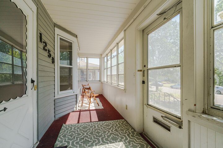 Property Photo:  1259 Minnehaha Avenue W  MN 55104 