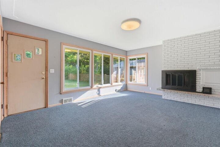 Property Photo:  5300 Circle Down  MN 55416 