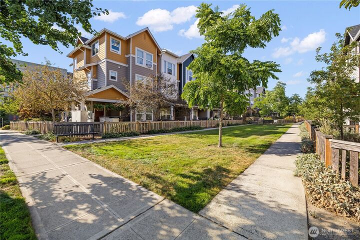 Property Photo:  3430 SW Graham Street 903  WA 98126 