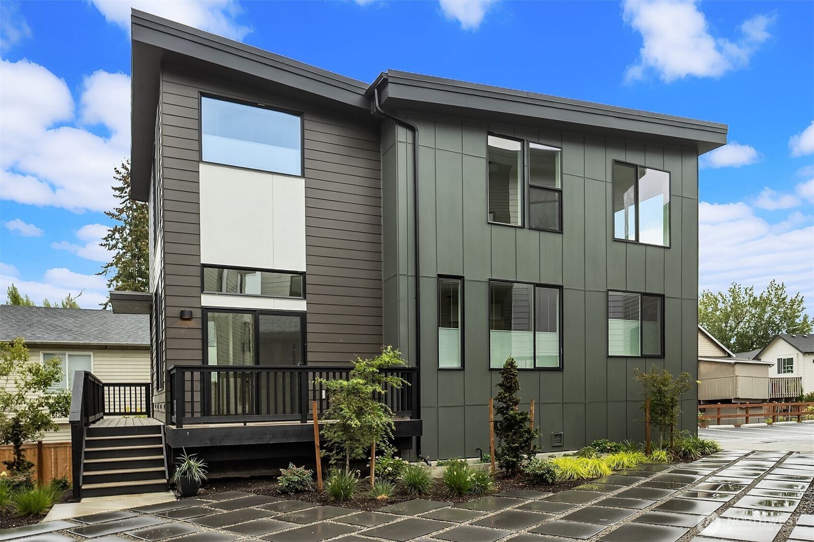 Property Photo:  3007 S Dakota St  WA 98108 