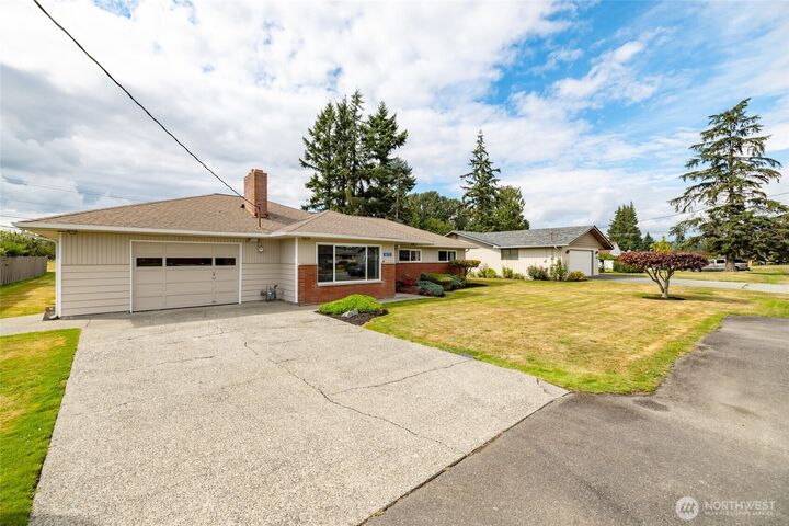 Property Photo: 16572 S Wall Street WA 98273