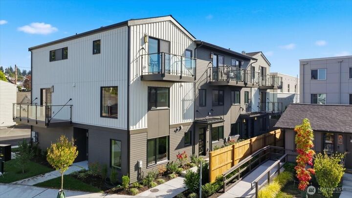 Property Photo: 308 Daley Street WA 98020