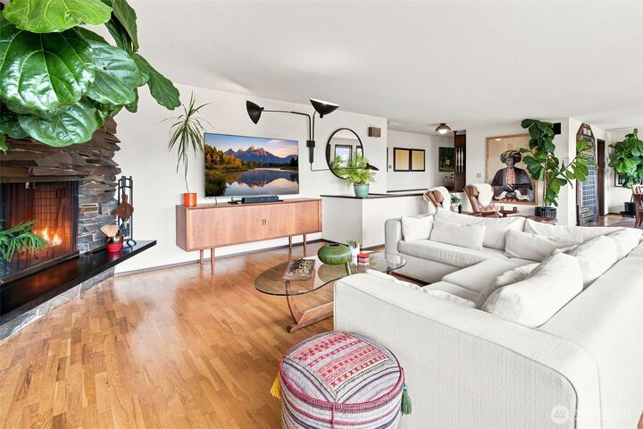 Property Photo: 7615 S 115th Street WA 98178